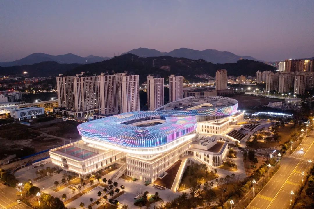 臺風(fēng)暴雨都不怕？揭秘福州新地標(biāo)建筑的照明科技